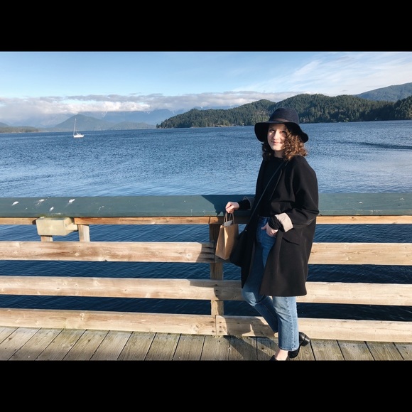 Meet your Posher, Angela - Picture 8 of 9